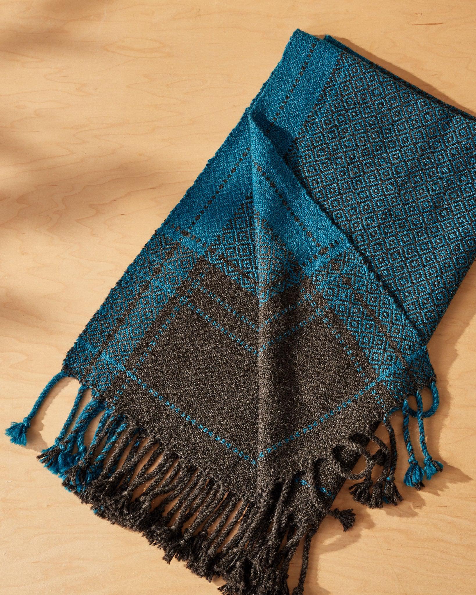 Birdseye Twill Throw - Image 2