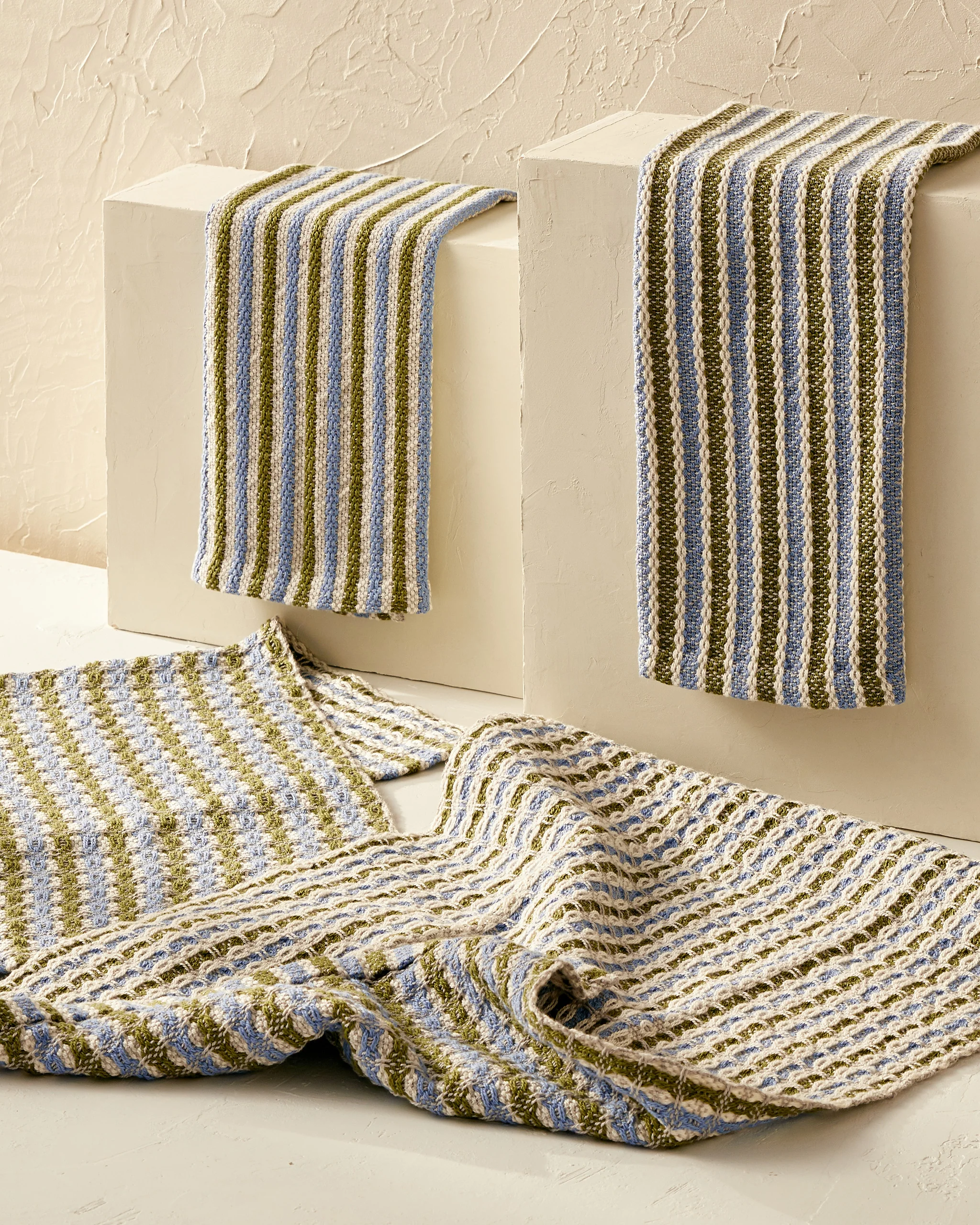 Four-Way Floats Towels - Image 5