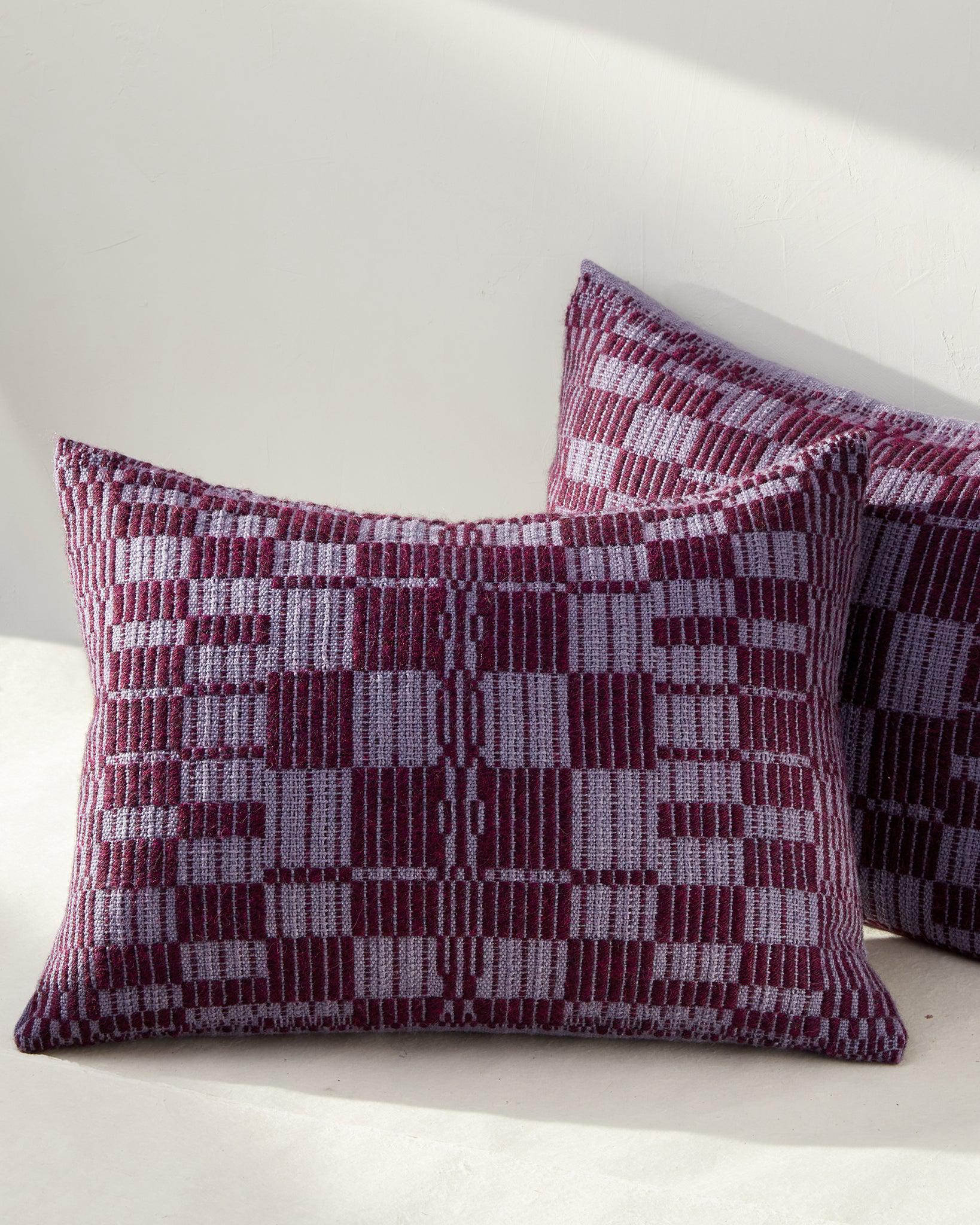 Halvdräll Pillows - Image 2