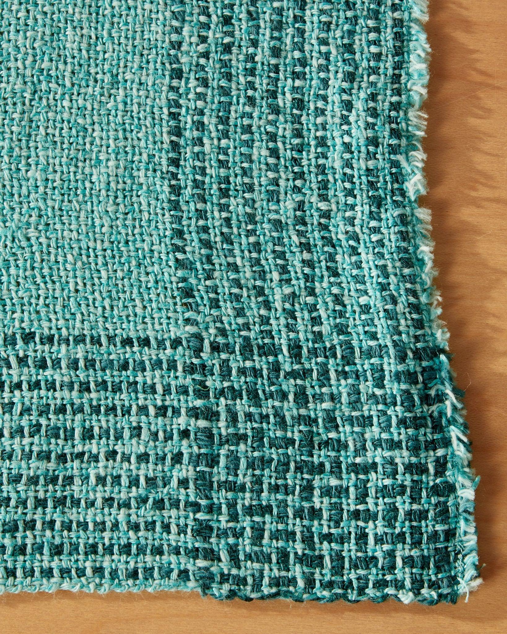 Running Stitch Table Set - Image 4